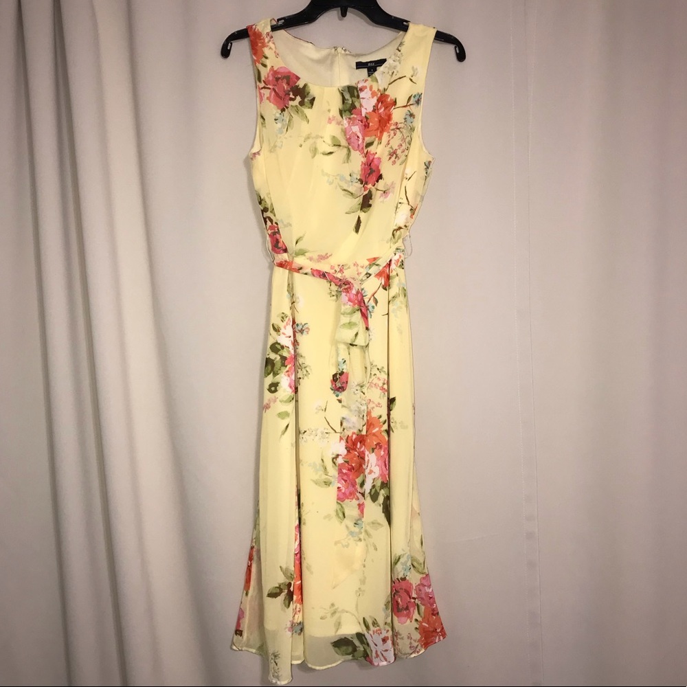 Yellow summer dress - size 4